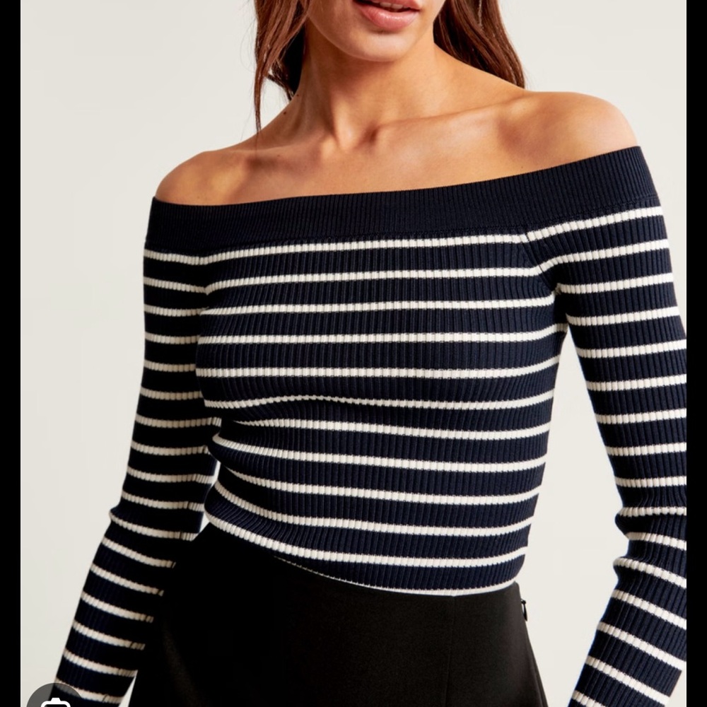 Abercrombie & Fitch Navy and White Off-Shoulder Sweater